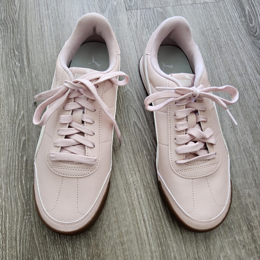NEW Puma Women's Soft Pink Sneakers
